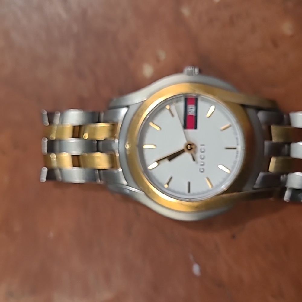Gucci Watch - Picture 2 of 2